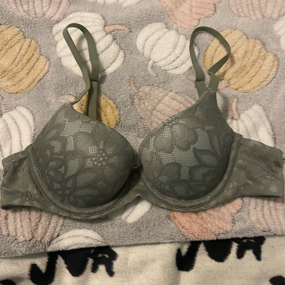 Brand new no boundaries bra